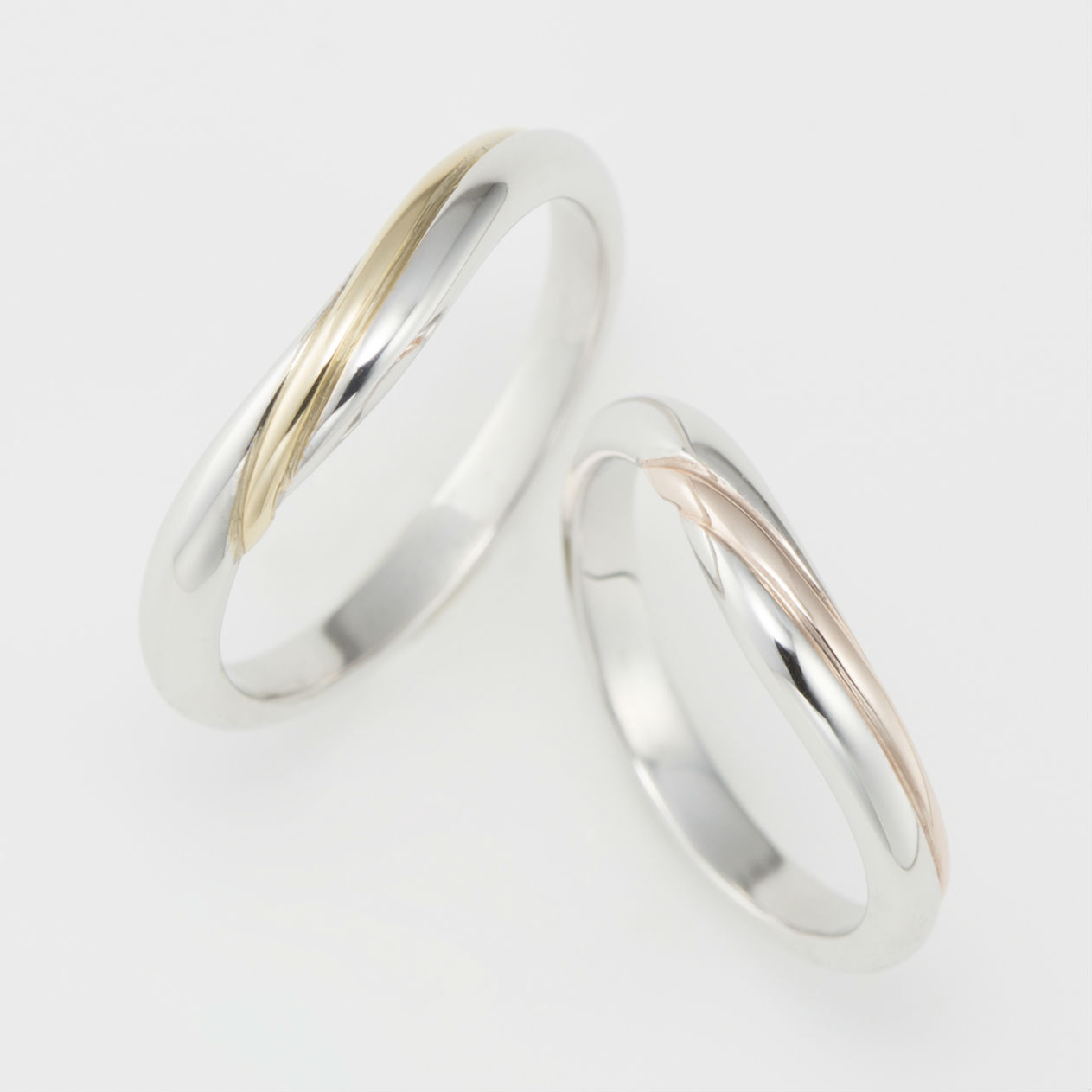 U字ウェーブのコンビの結婚指輪ブランド