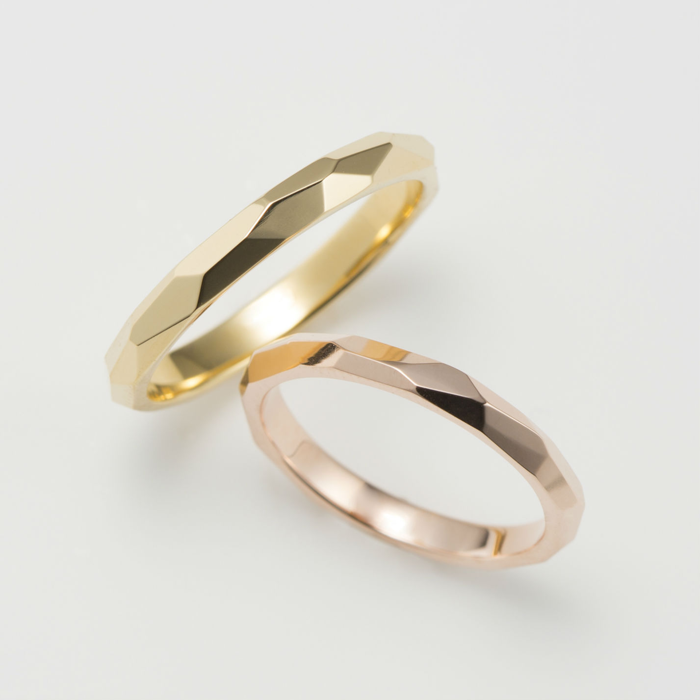 多面デザインがおしゃれな国内の結婚指輪ブランド