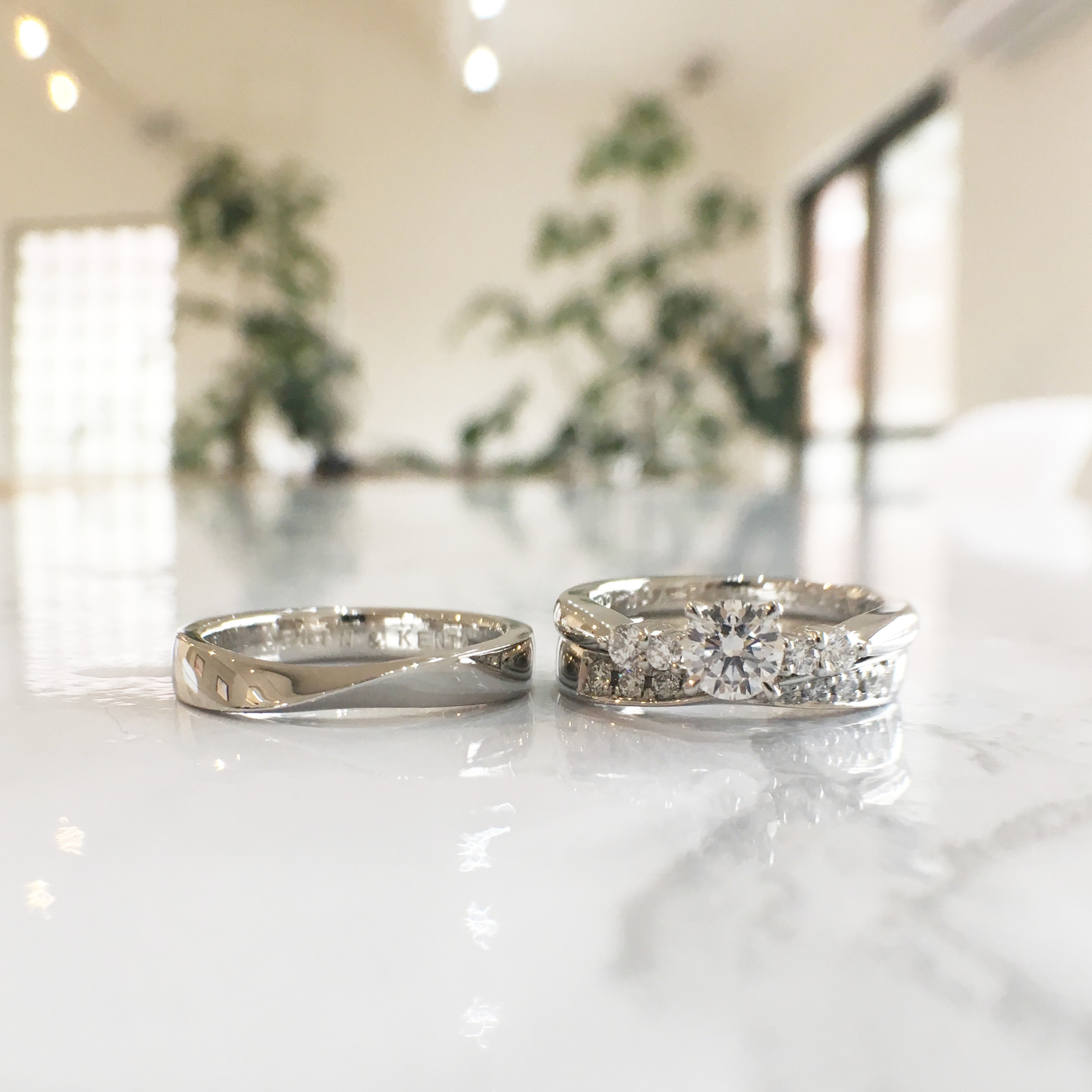 結婚指輪と婚約指輪の重ね付けリング