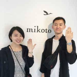 お客様 結婚指輪 記念撮影