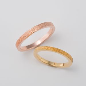 ピンクゴールドの結婚指輪