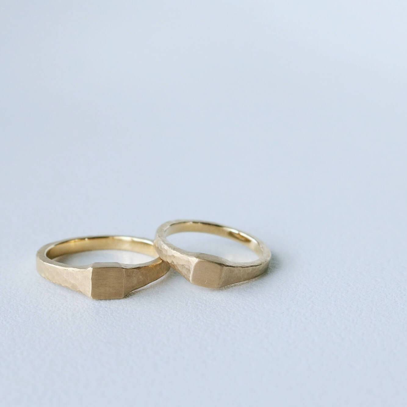 印台デザインの結婚指輪