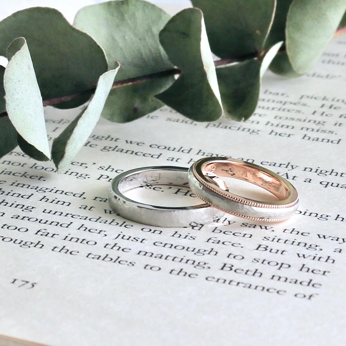 鎚目加工の結婚指輪