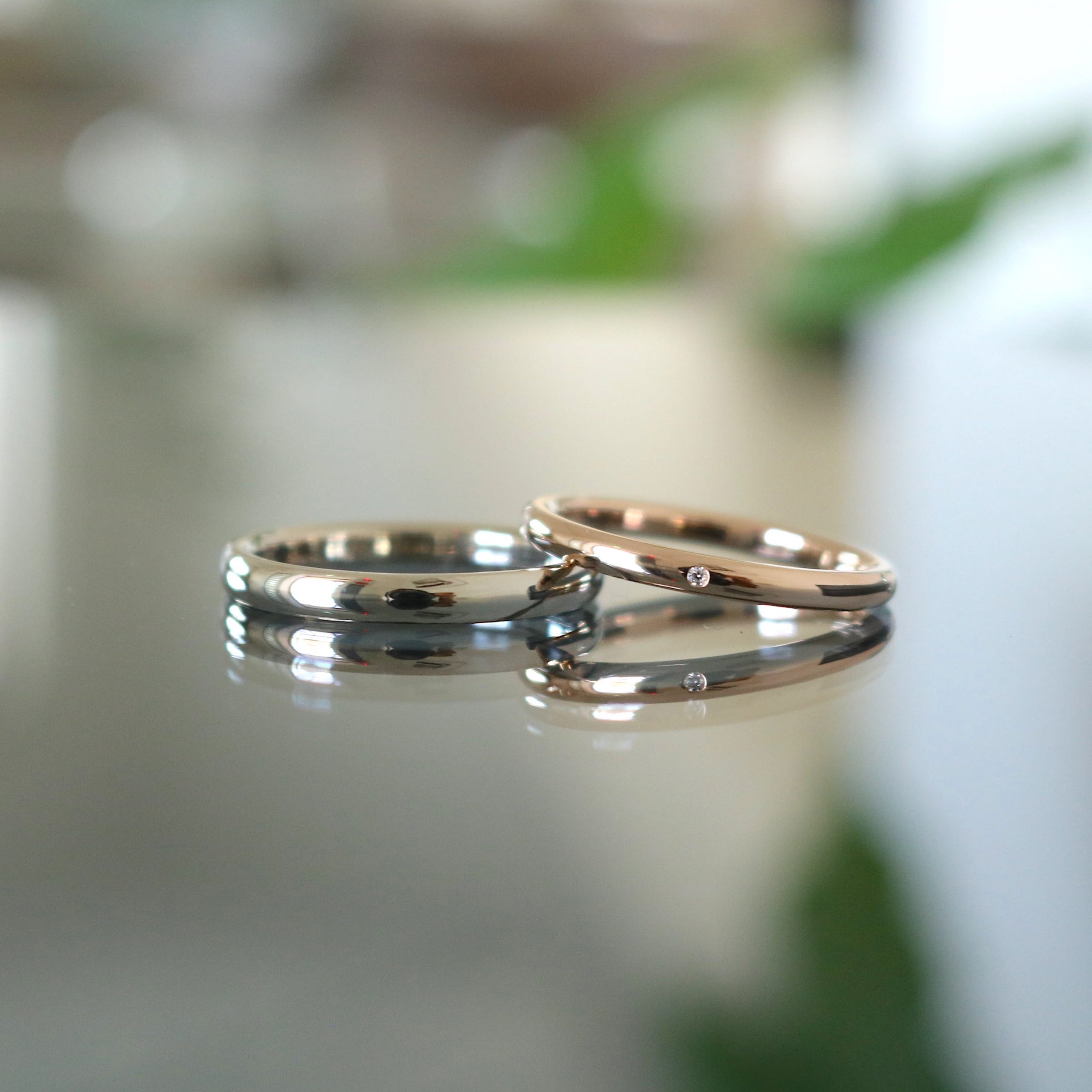 シンプルな甲丸な細身の結婚指輪