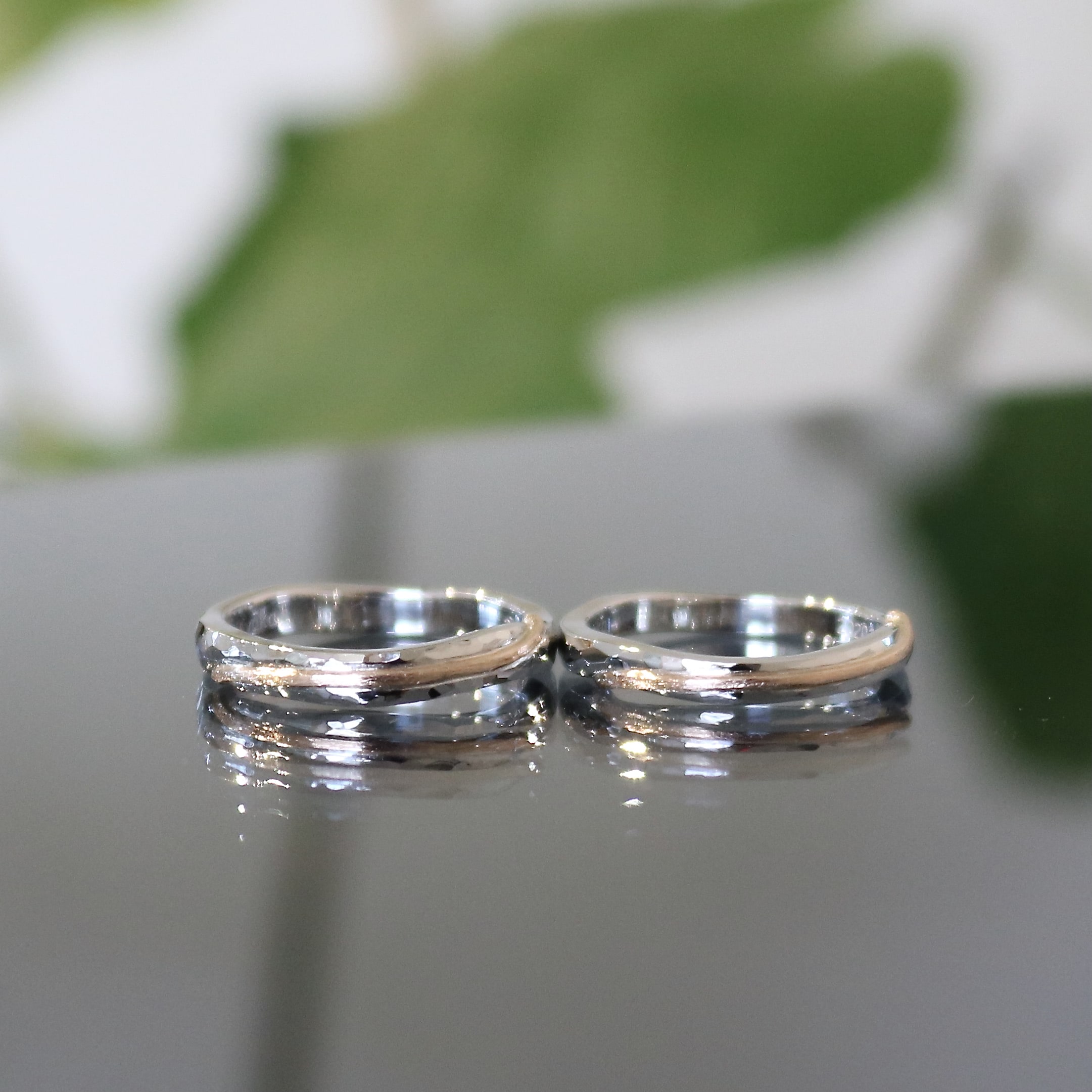 フルオーダーのコンビリングの結婚指輪