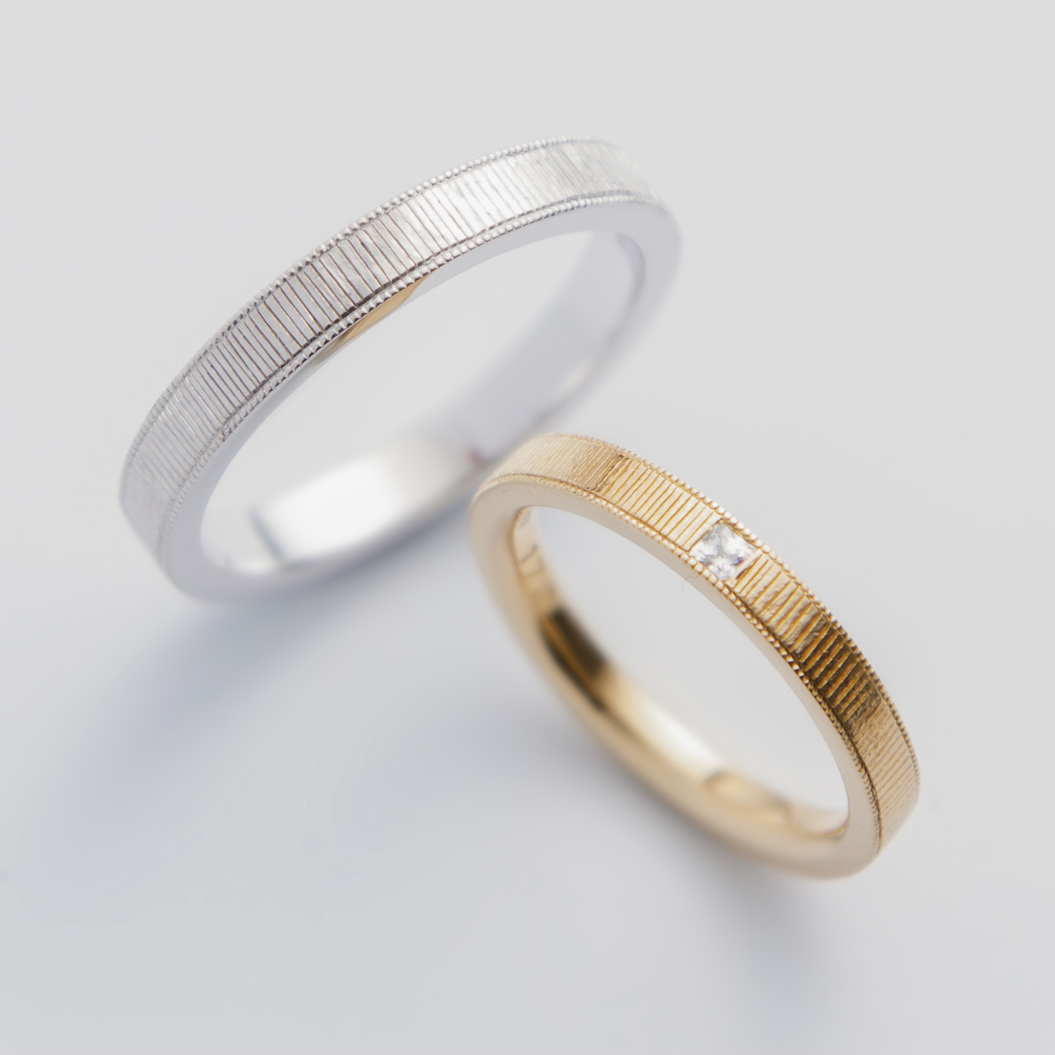 ミルグレインと彫りを合わせた日本の結婚指輪ブランド