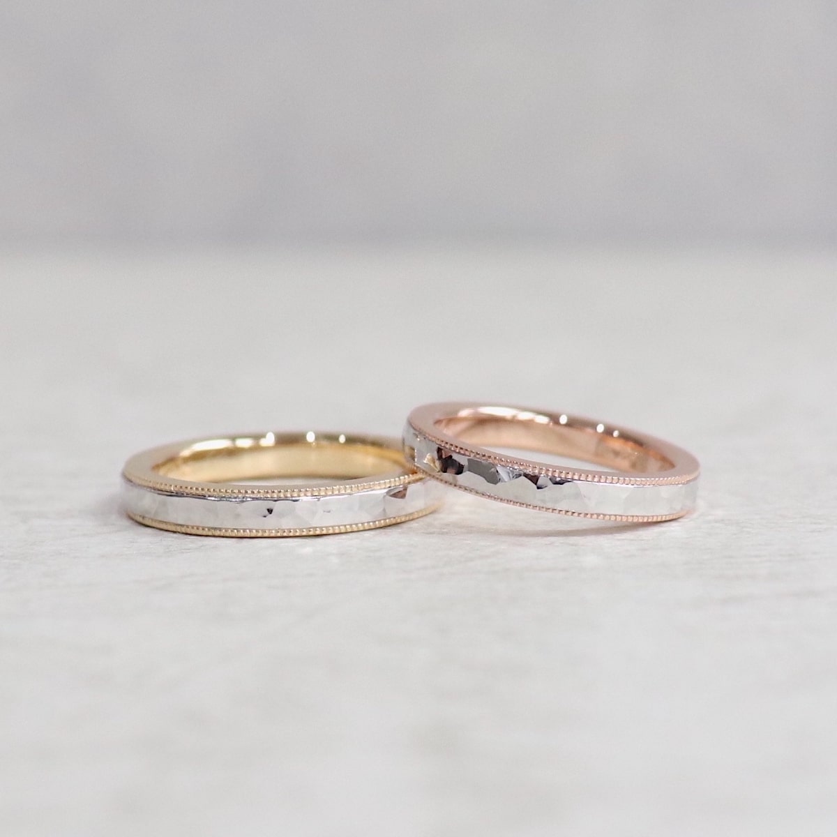 鎚目とミルグレインのコンビネーション結婚指輪
