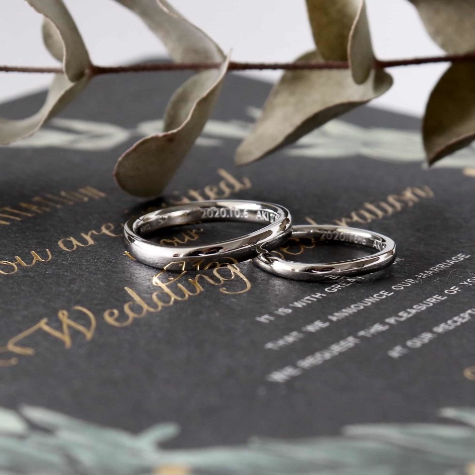 S字ウェーブのプラチナ結婚指輪