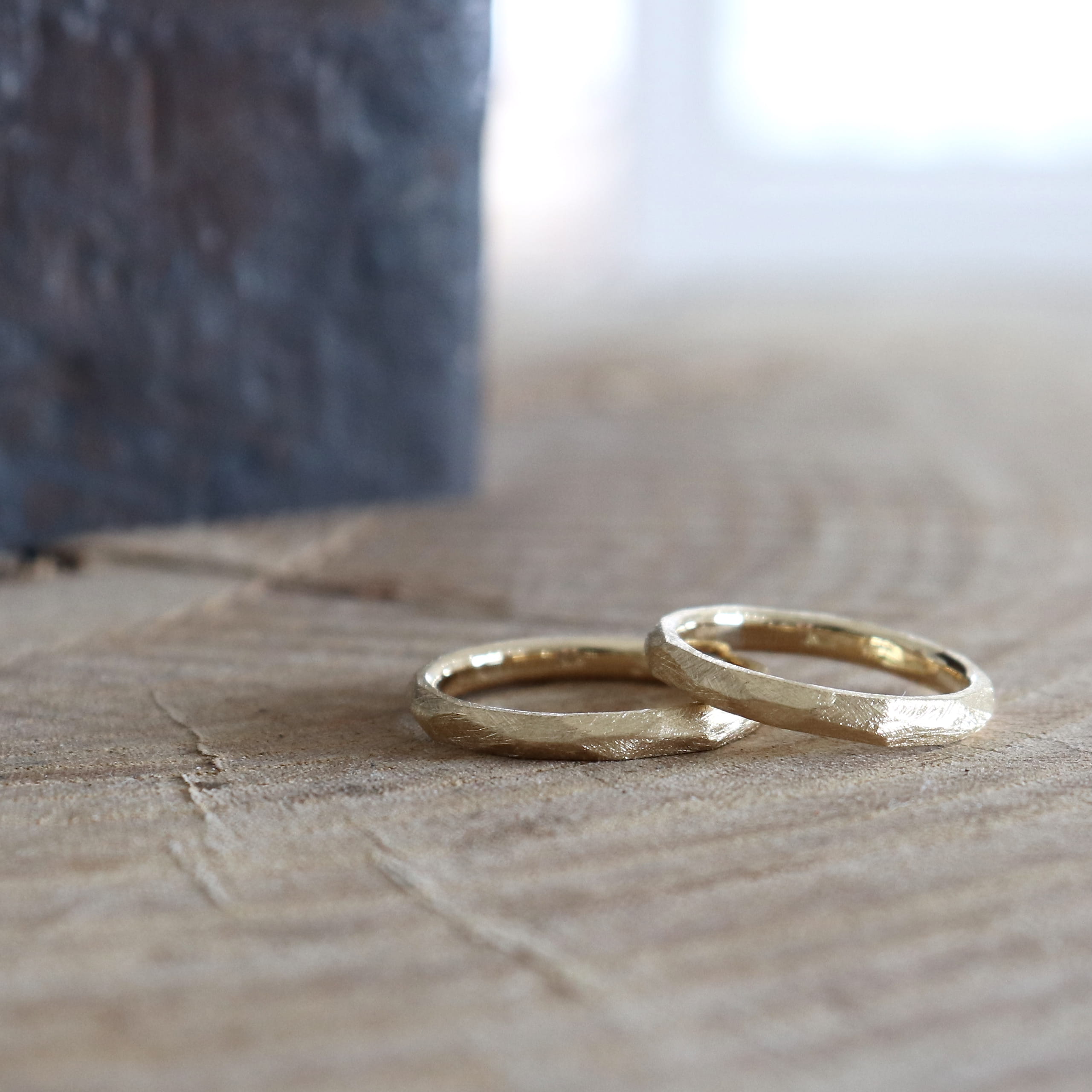 マット加工の結婚指輪