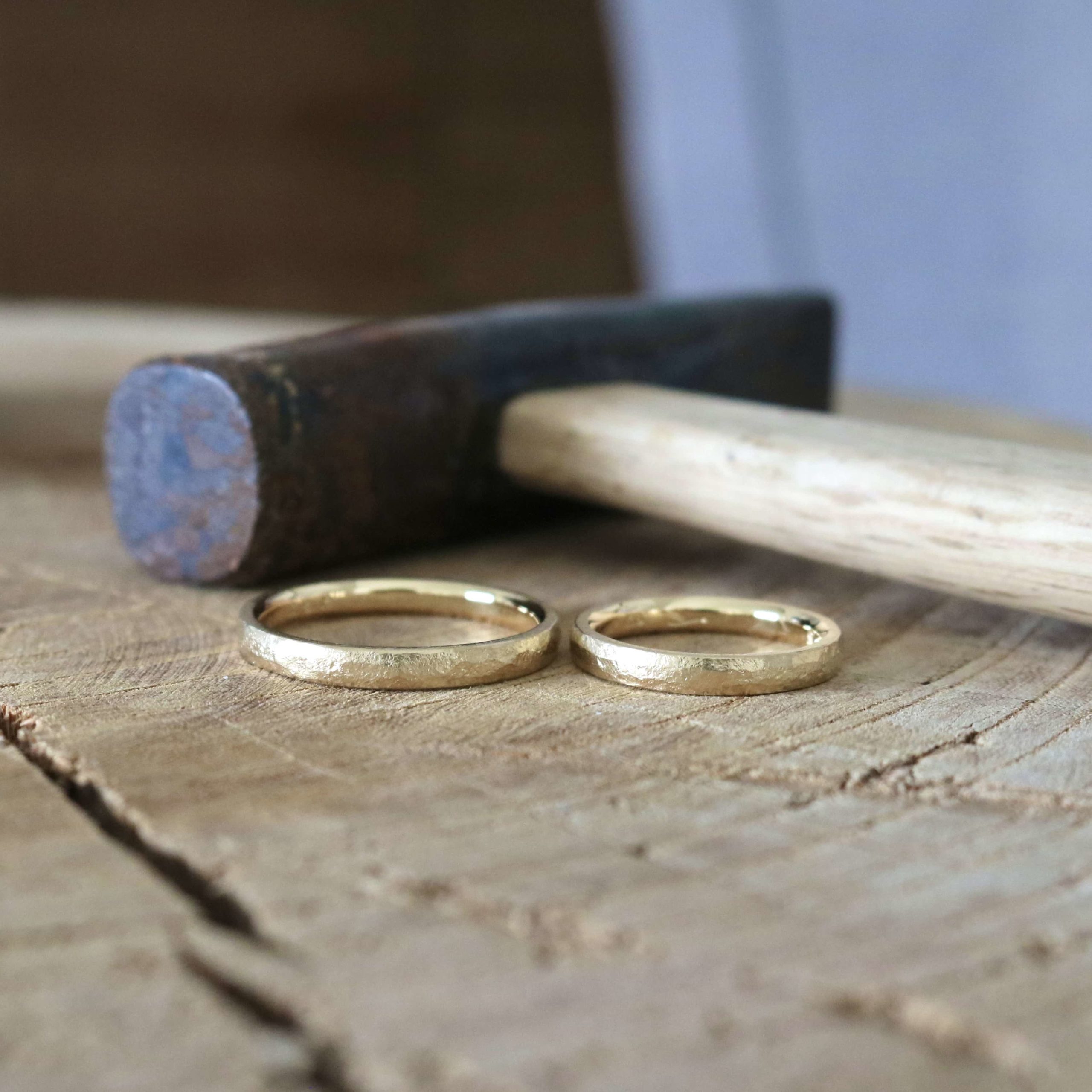 イエローゴールドの結婚指輪について｜魅力とデザインの紹介