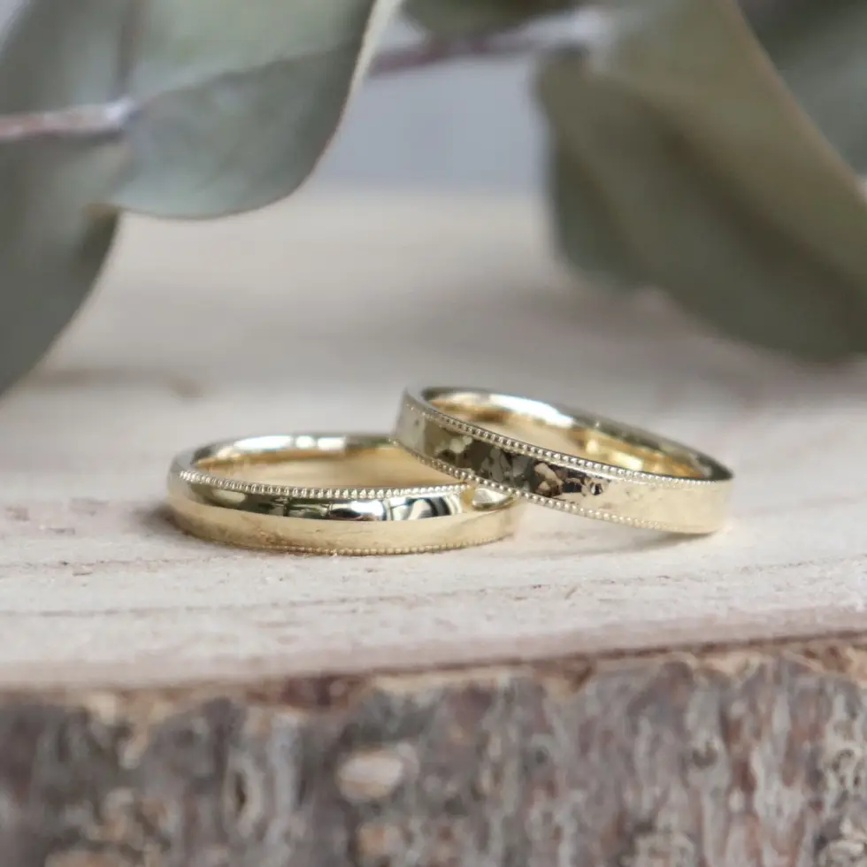 ミルグレインを共通に取り入れたゴールドの結婚指輪