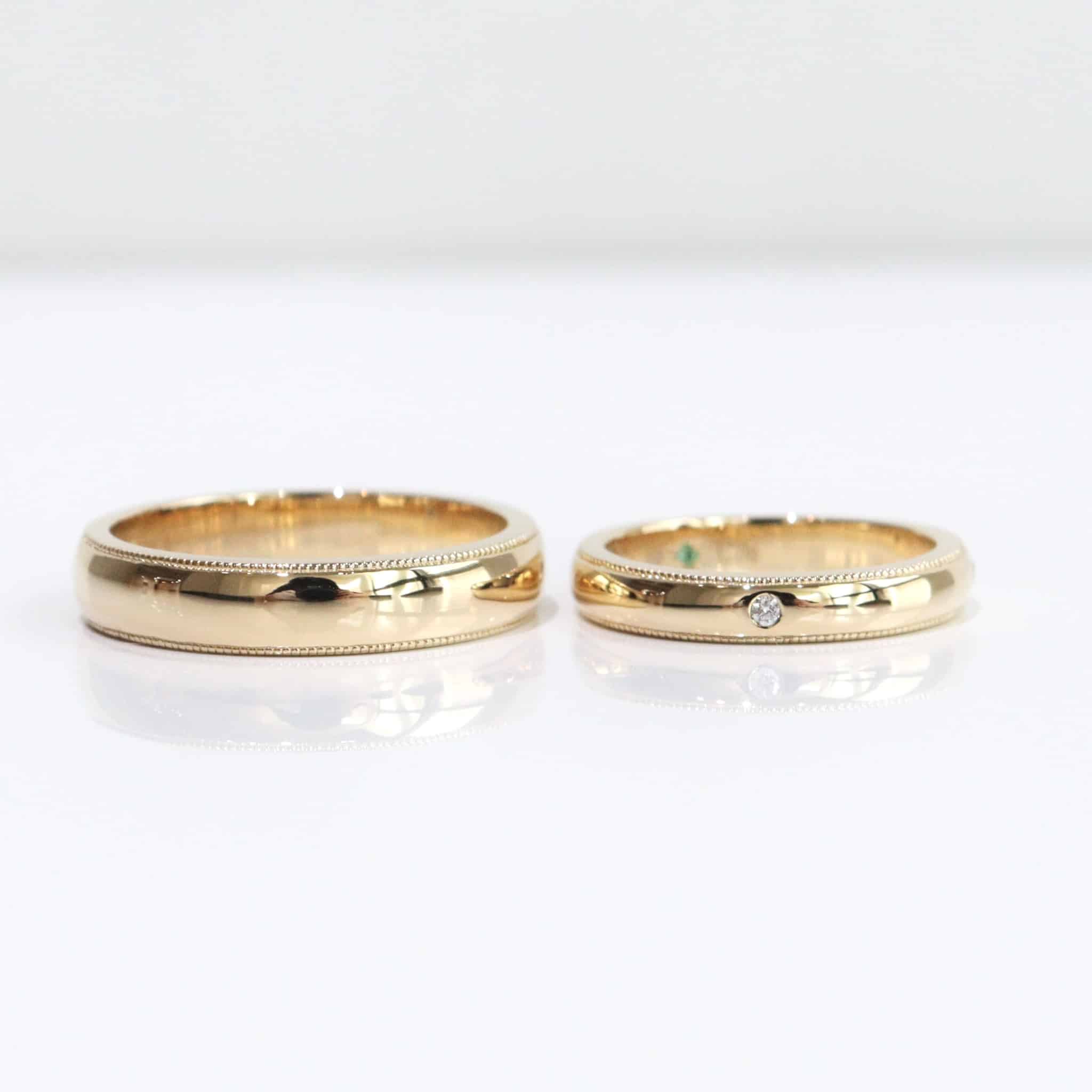 イエローゴールドとミルグレインが華やかな結婚指輪